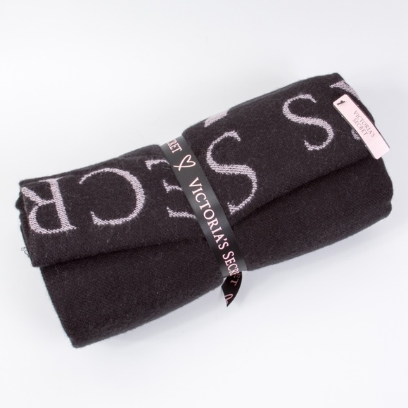 Victoria's Secret Fringe Logo Throw Blanket 50x60 - Picture 3 of 7